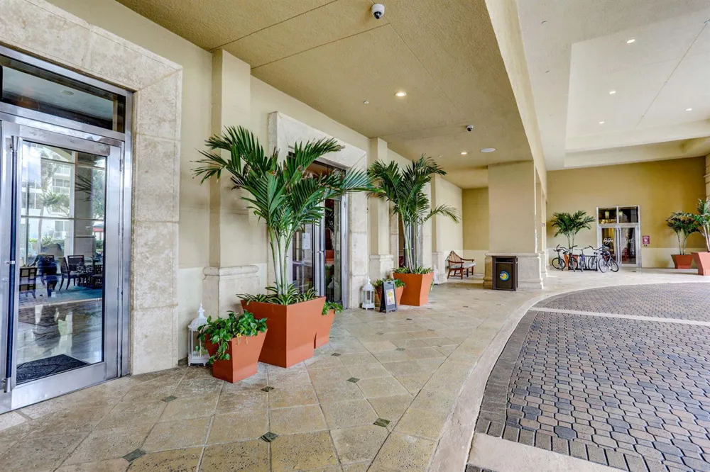 3800 Ocean Drive #518 Singer Island, FL 33404