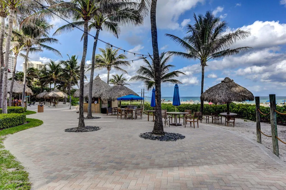 3800 Ocean Drive #518 Singer Island, FL 33404