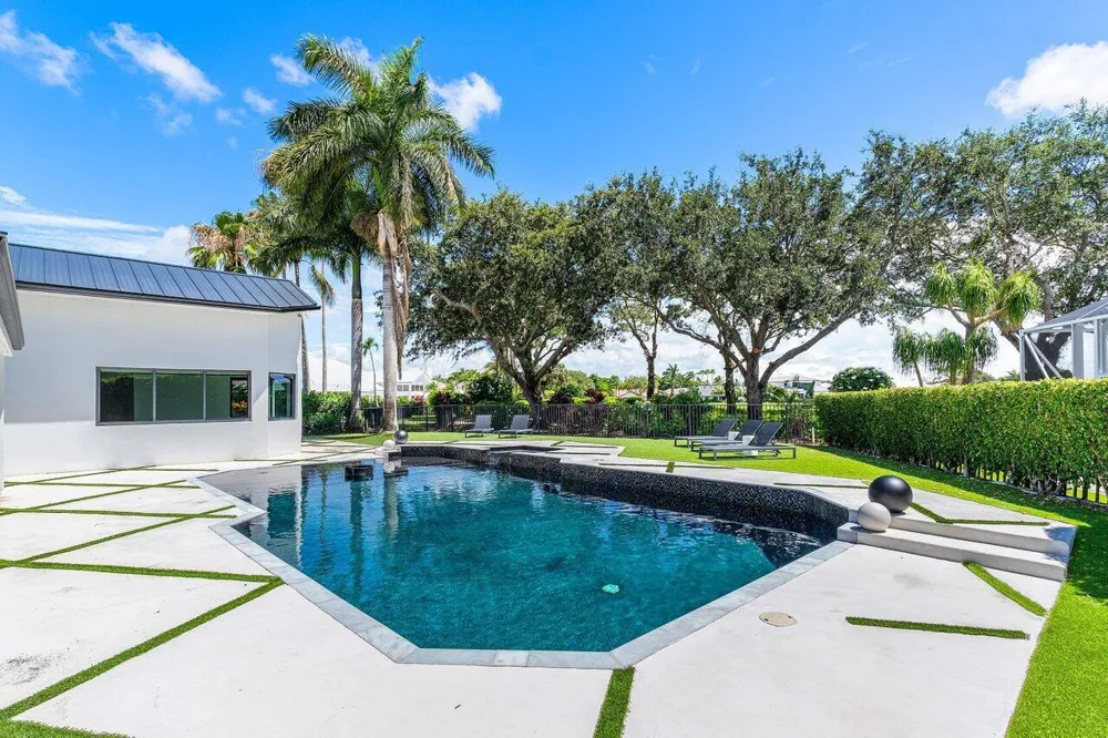 4825 Bocaire Boulevard Boca Raton, FL 33487