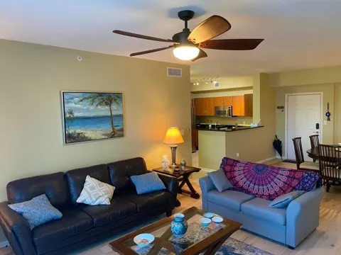 802 W Windward Way #203