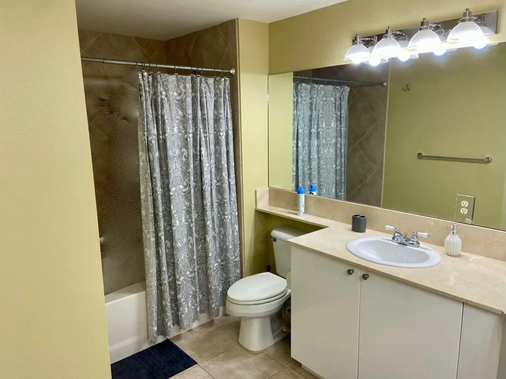 802 W Windward Way #203 Lantana, FL 33462