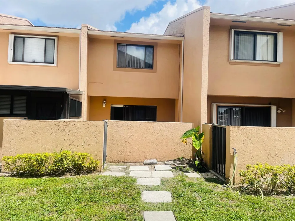 139 Sparrow Drive #2c Royal Palm Beach, FL 33411