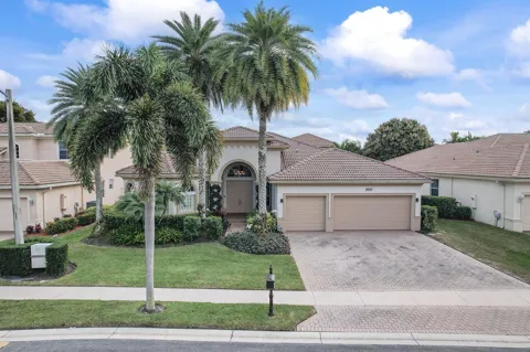 2903 Fontana Lane