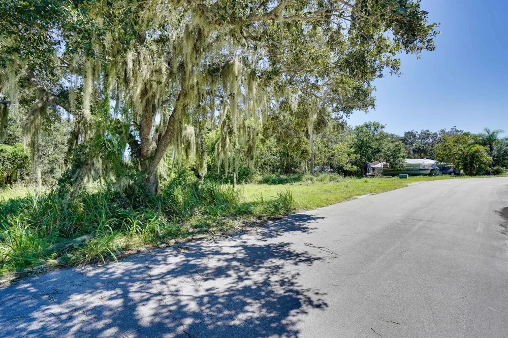 4104 Mariner Oaks Way Fort Pierce, FL 34946