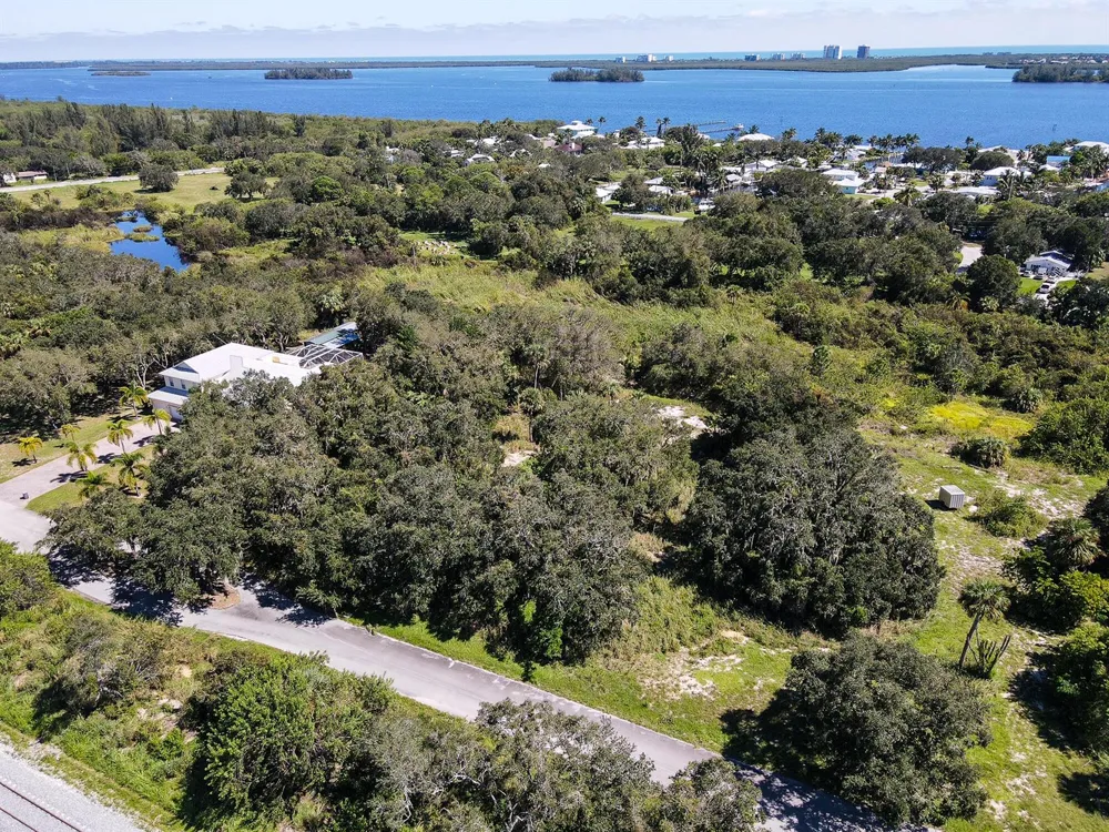 4112 Mariner Oaks Way Fort Pierce, FL 34946