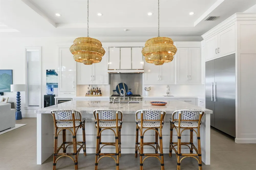 825 W Oyster Lane Lantana, FL 33462
