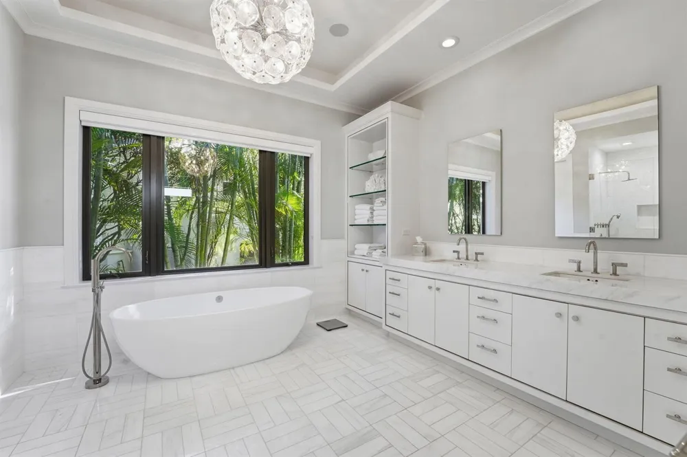 825 W Oyster Lane Lantana, FL 33462
