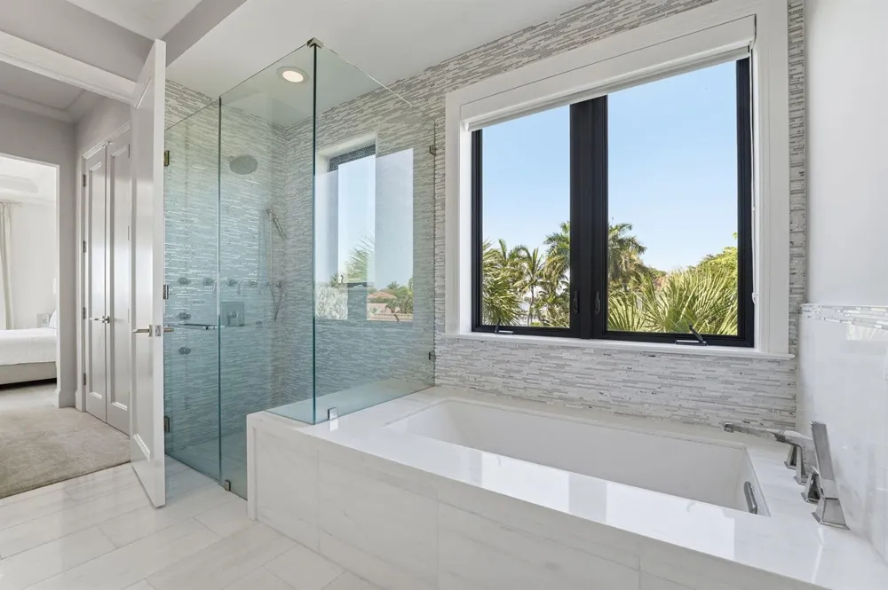 825 W Oyster Lane Lantana, FL 33462