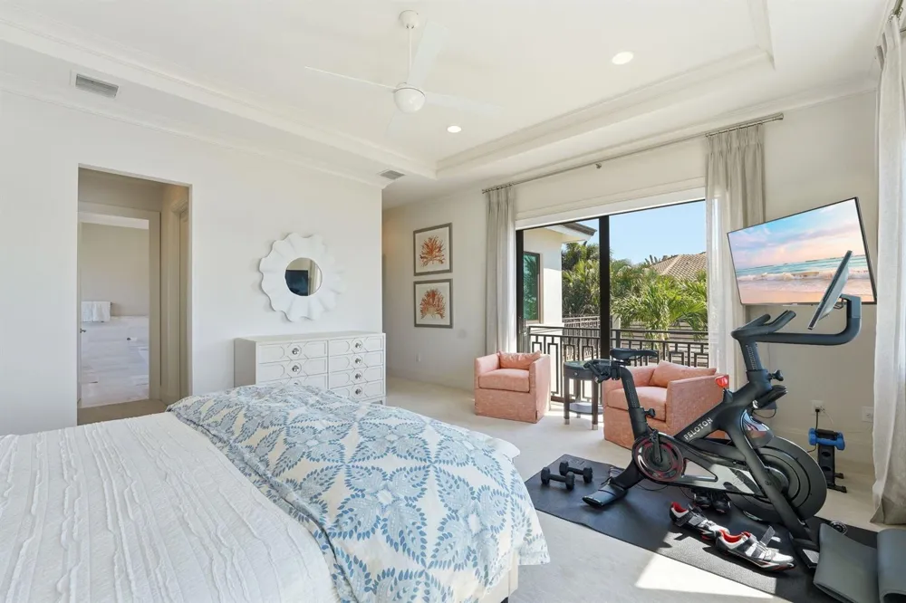 825 W Oyster Lane Lantana, FL 33462