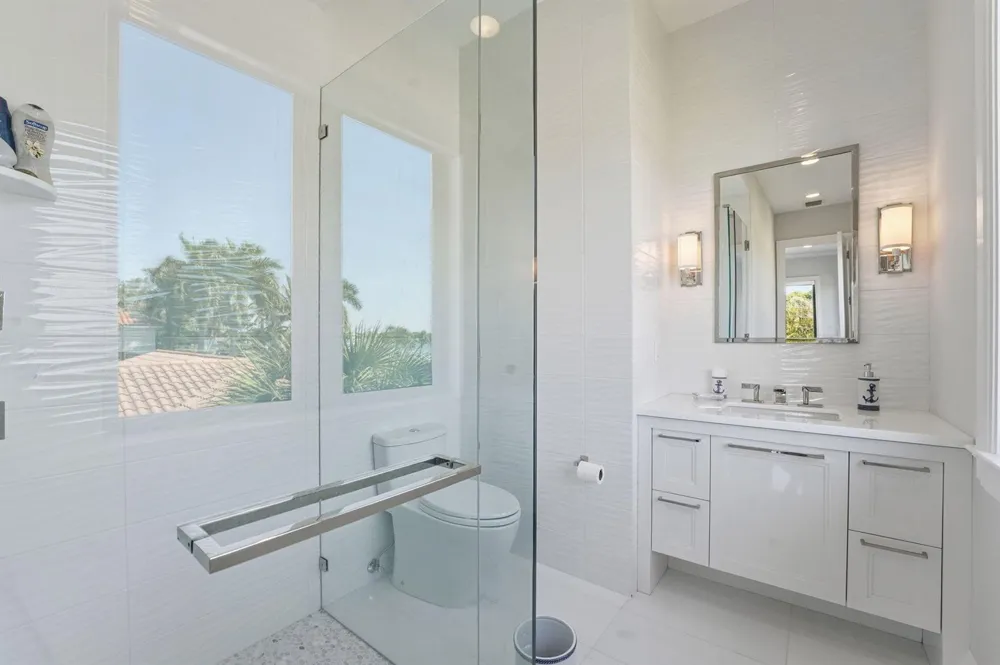 825 W Oyster Lane Lantana, FL 33462