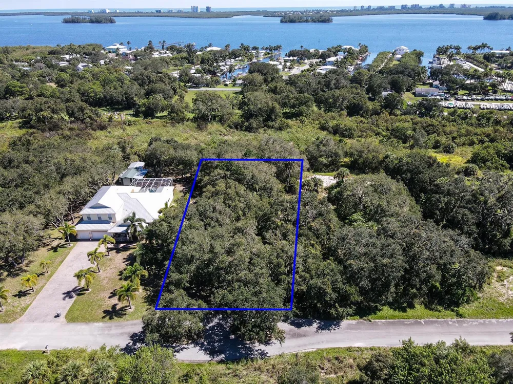 4120 Mariner Oaks Way Fort Pierce, FL 34946