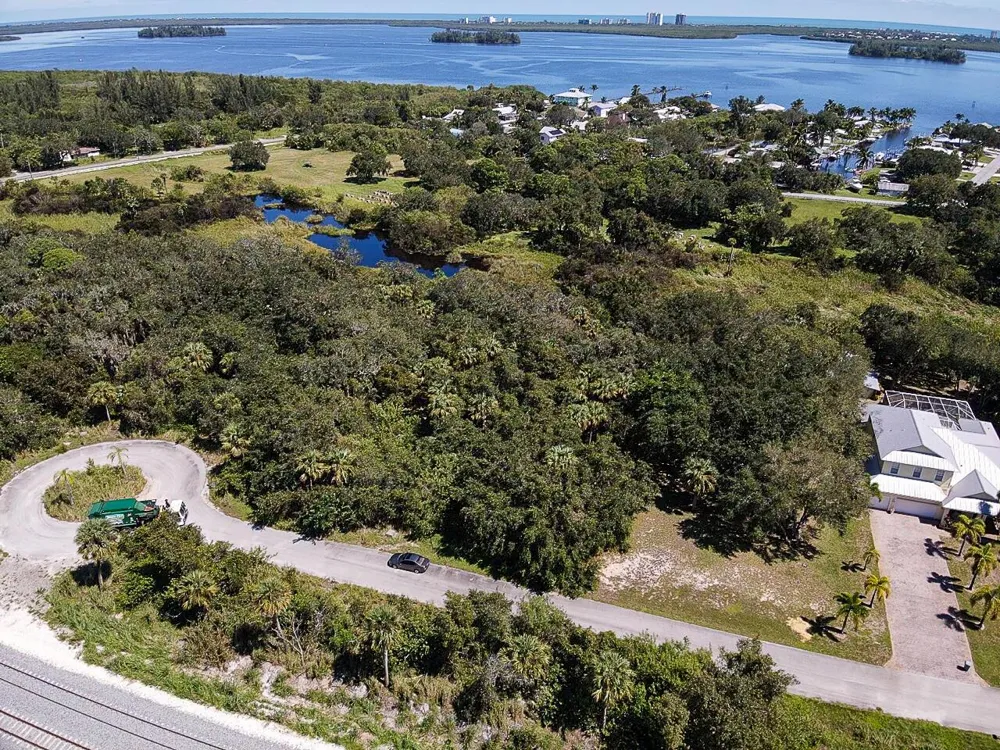 4132 Mariner Oaks Way Fort Pierce, FL 34946