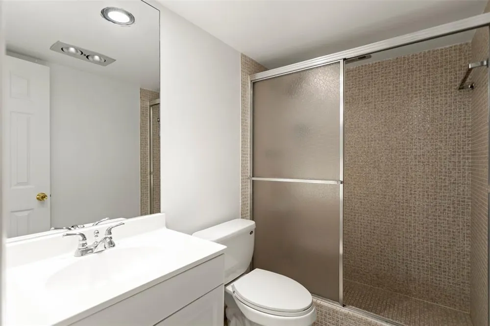 3100 NE 48th Court #413 Lighthouse Point, FL 33064