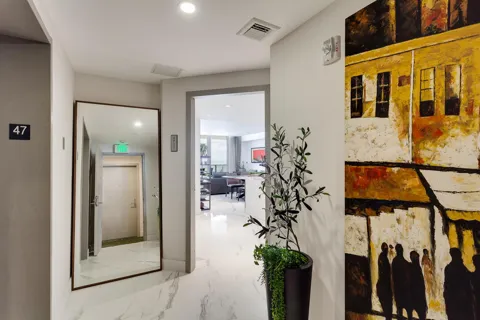 488 NE 18th Street #4711