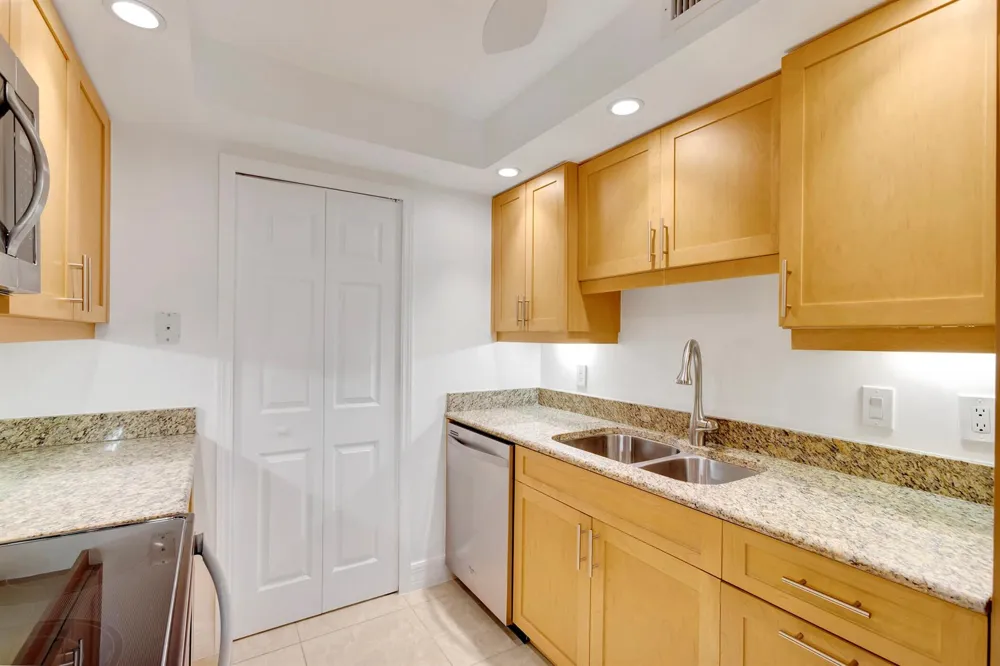3000 Ocean Drive #22 G Singer Island, FL 33404