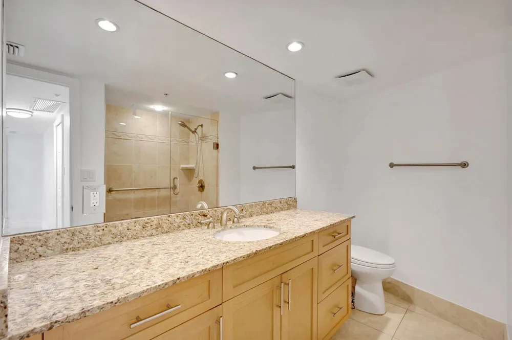 3000 Ocean Drive #22 G Singer Island, FL 33404