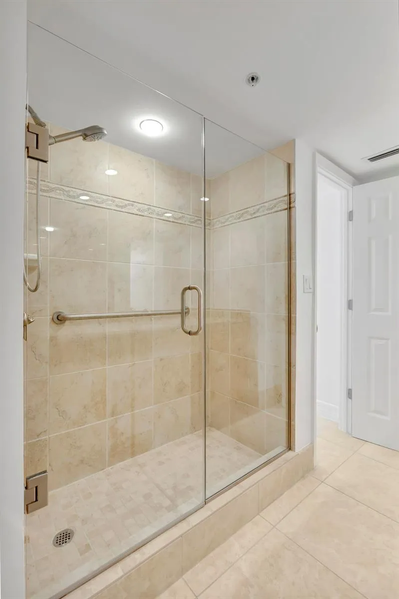 3000 Ocean Drive #22 G Singer Island, FL 33404
