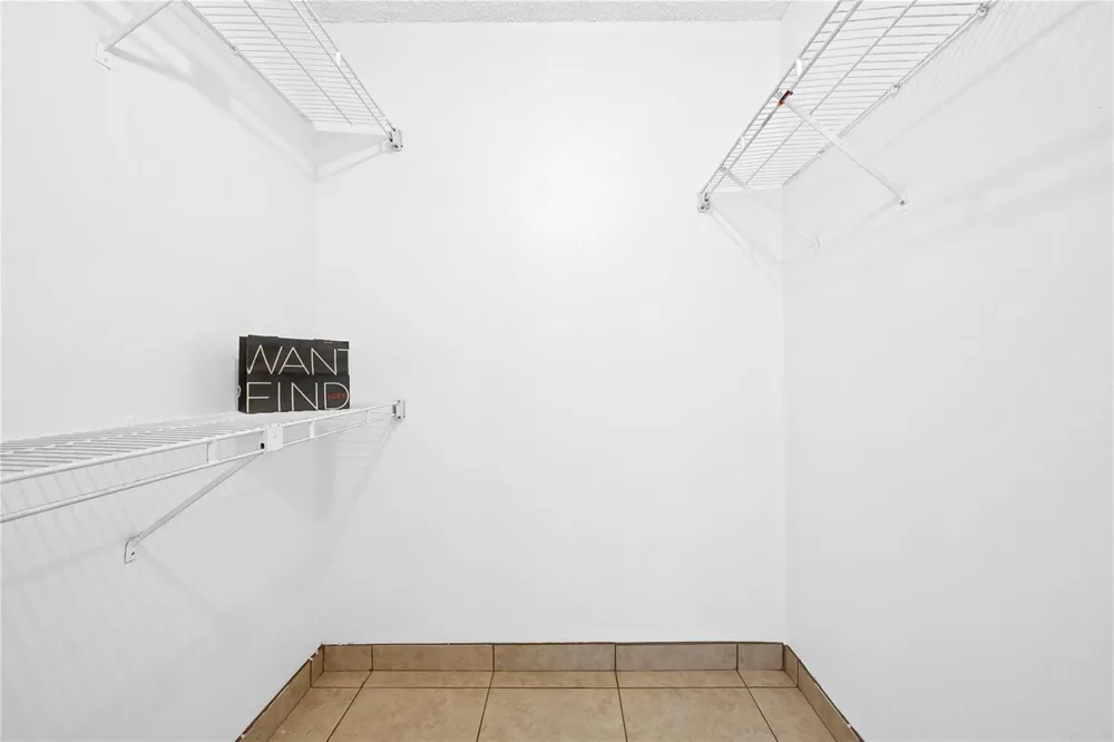 2906 S University Drive #10204 Davie, FL 33328