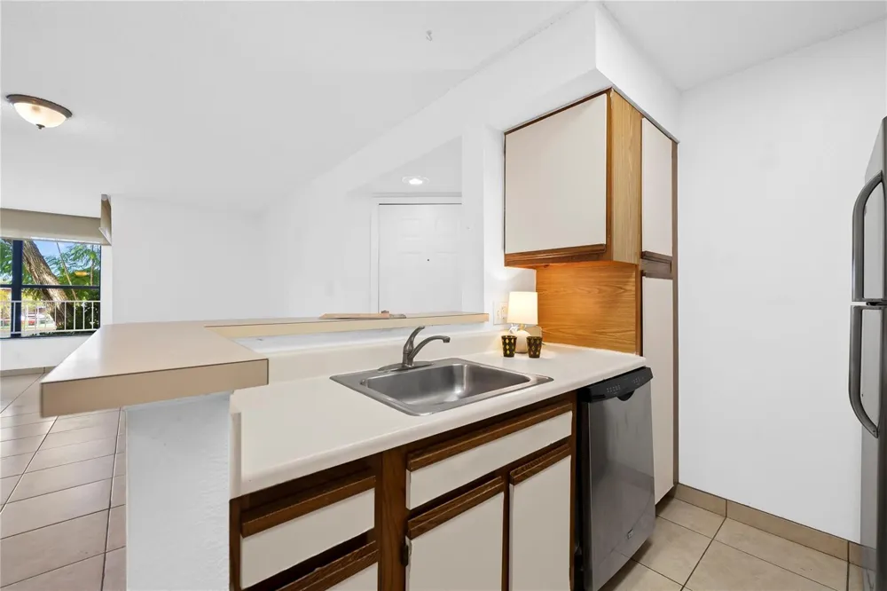 2906 S University Drive #10204 Davie, FL 33328