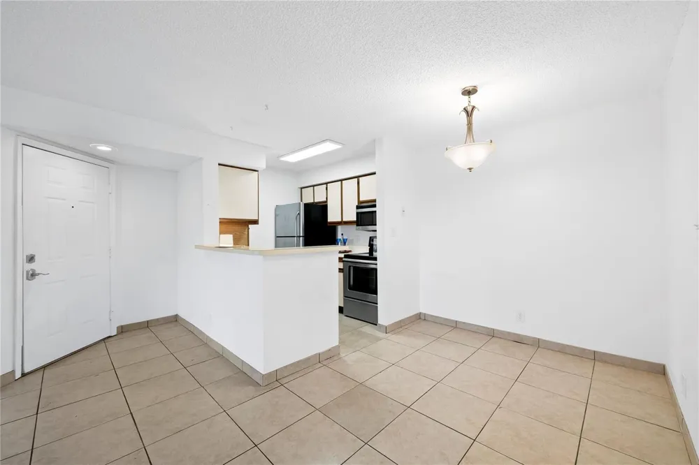 2906 S University Drive #10204 Davie, FL 33328