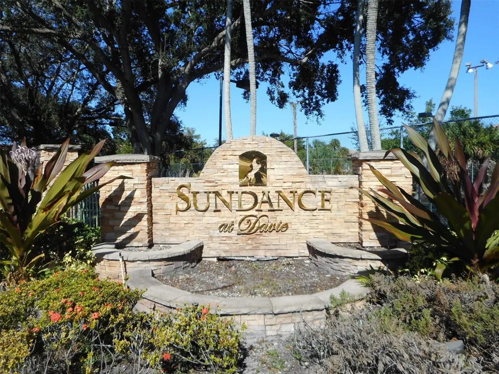 2906 S University Drive #10204 Davie, FL 33328