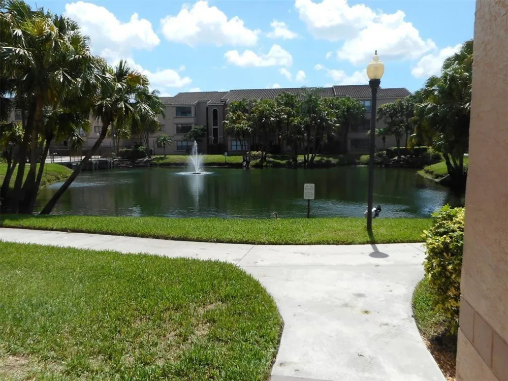 2906 S University Drive #10204 Davie, FL 33328