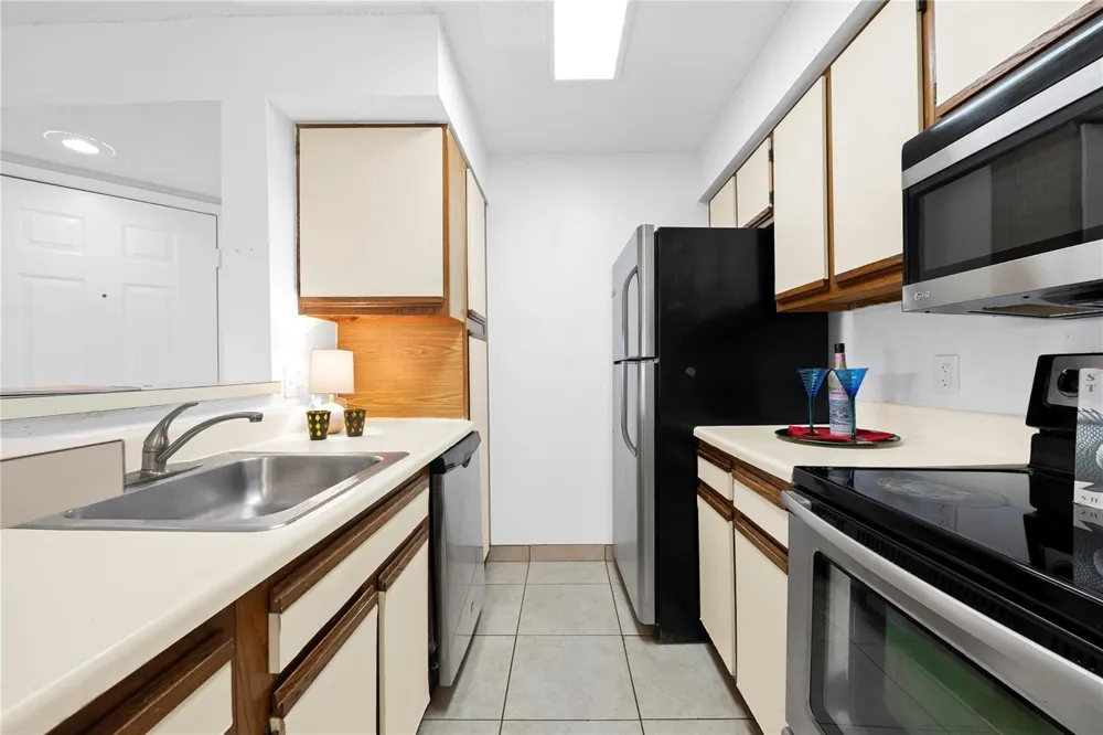 2906 S University Drive #10204 Davie, FL 33328