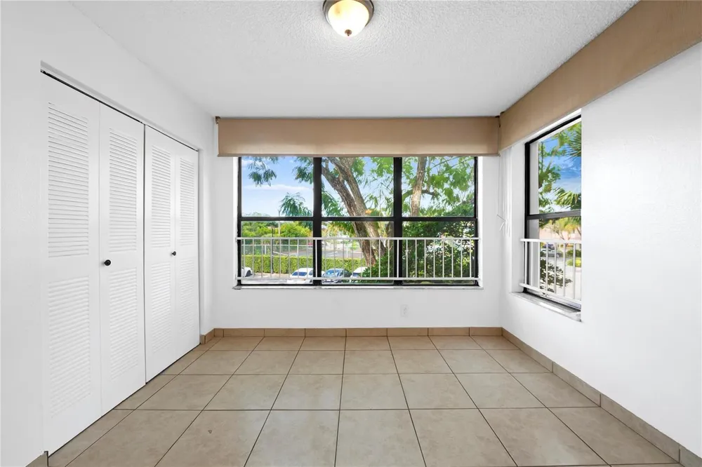 2906 S University Drive #10204 Davie, FL 33328