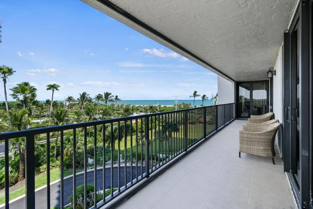 5047 Highway A1a #404 Hutchinson Island, FL 34949