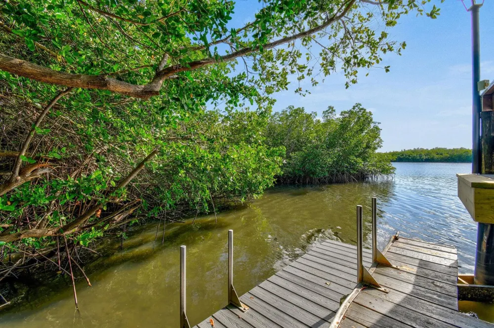 5047 Highway A1a #404 Hutchinson Island, FL 34949
