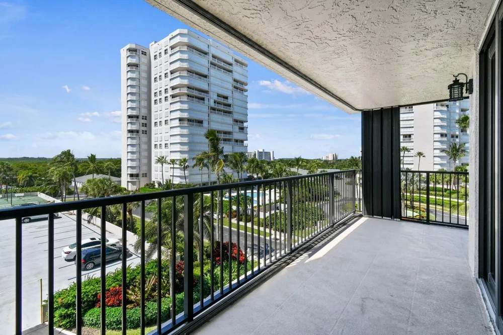 5047 Highway A1a #404 Hutchinson Island, FL 34949
