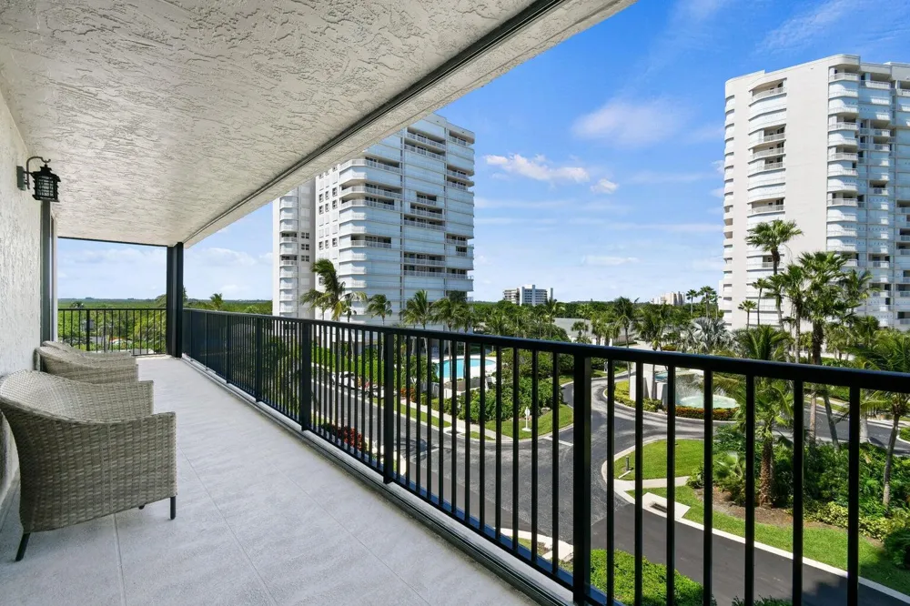 5047 Highway A1a #404 Hutchinson Island, FL 34949