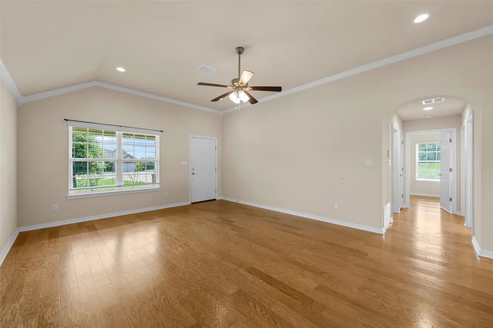 637 Hoffmeyer Lane Robinson, TX 76706