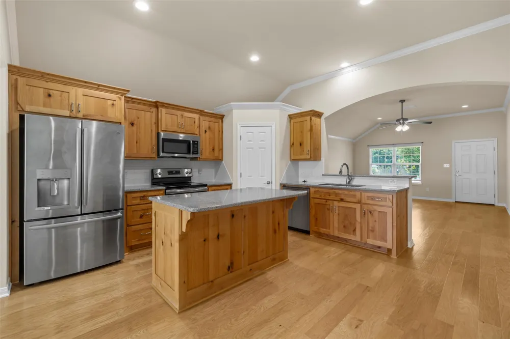 637 Hoffmeyer Lane Robinson, TX 76706