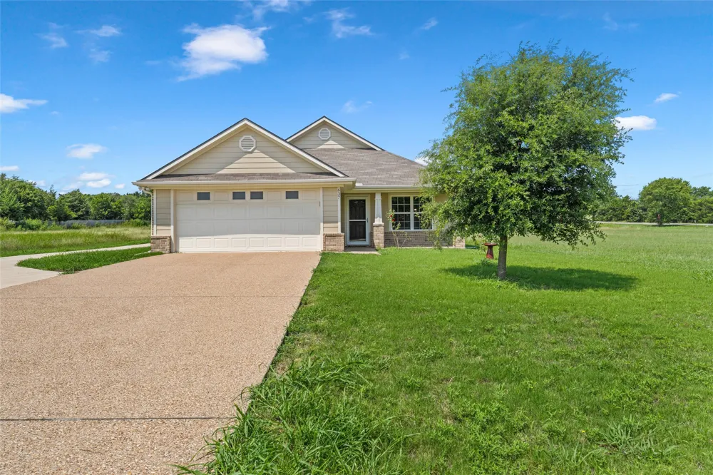 637 Hoffmeyer Lane Robinson, TX 76706