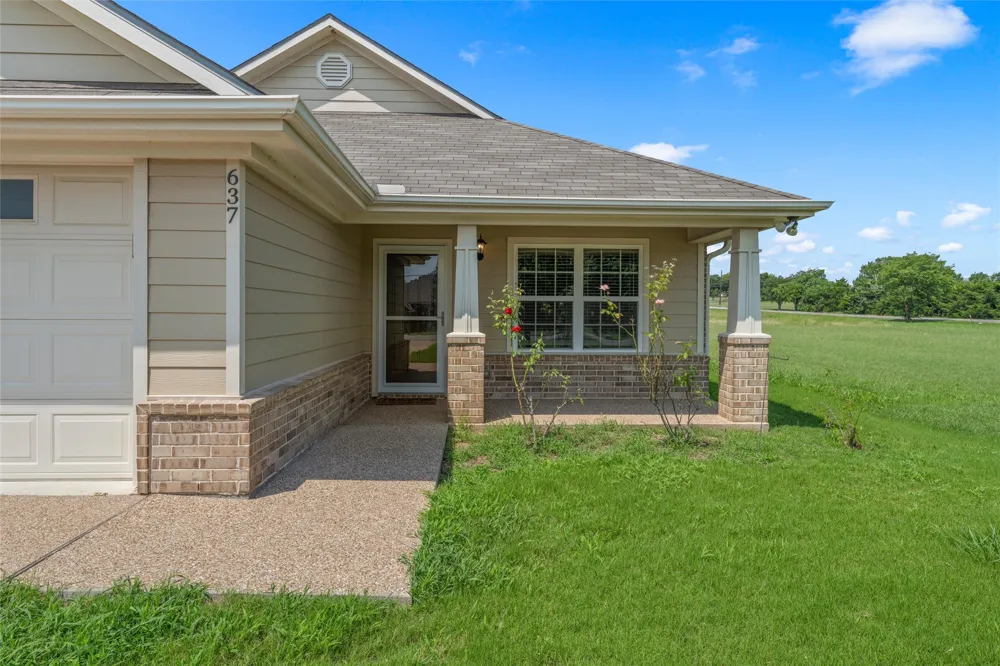 637 Hoffmeyer Lane Robinson, TX 76706