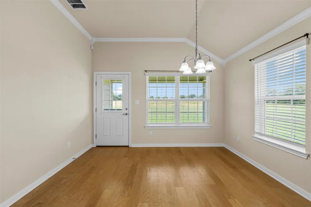 637 Hoffmeyer Lane Robinson, TX 76706
