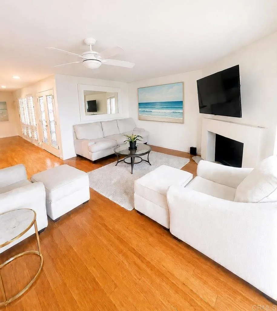 48 Antigua Court Coronado, CA 92118