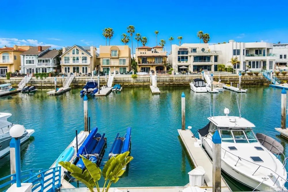 48 Antigua Court Coronado, CA 92118