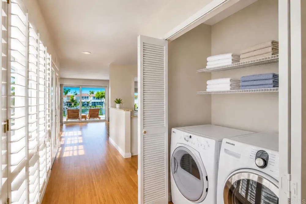 48 Antigua Court Coronado, CA 92118