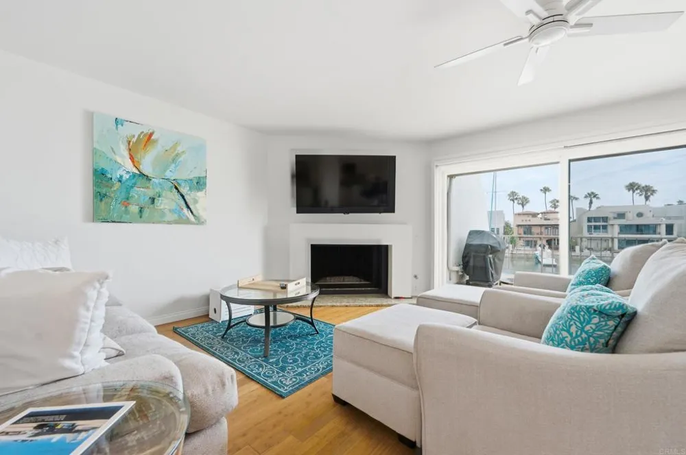 48 Antigua Court Coronado, CA 92118