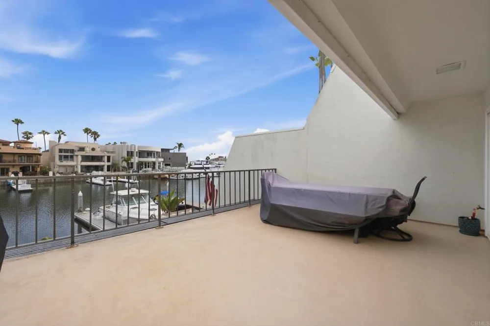48 Antigua Court Coronado, CA 92118