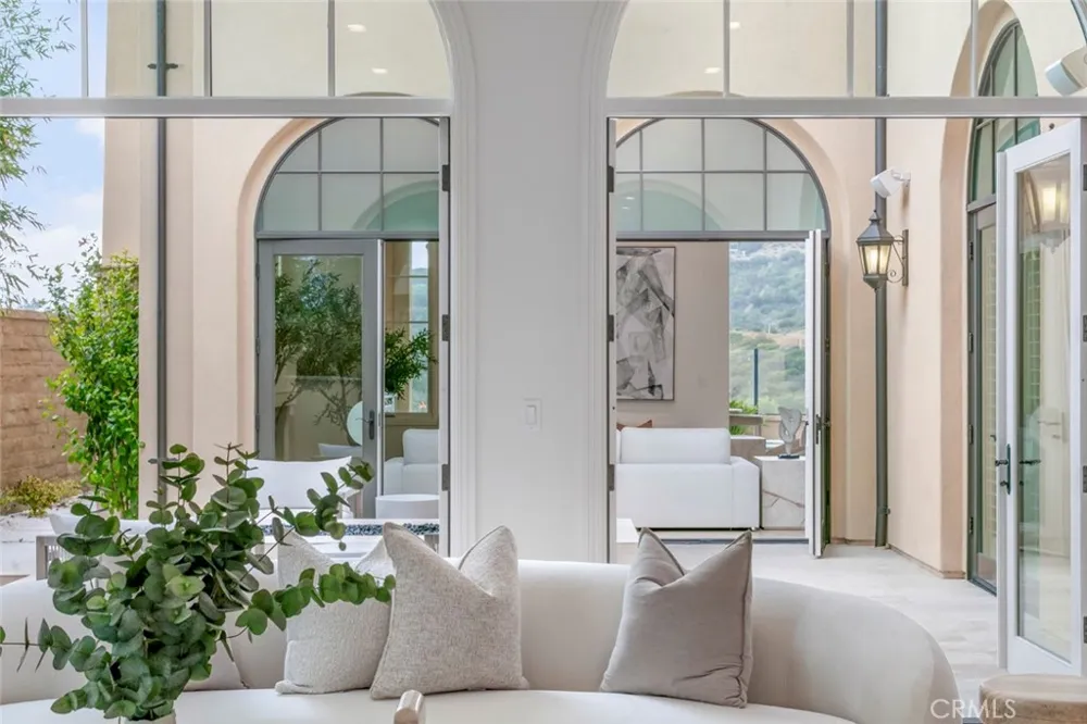 31 Seawatch Newport Coast, CA 92657