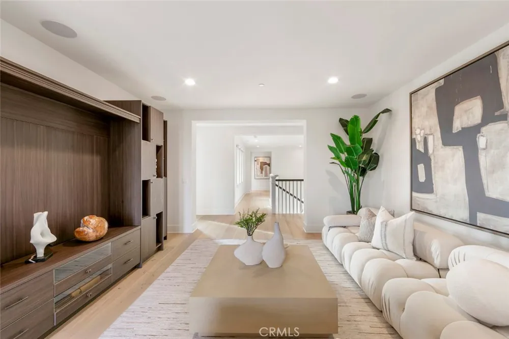 31 Seawatch Newport Coast, CA 92657