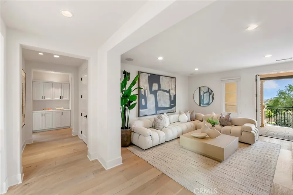 31 Seawatch Newport Coast, CA 92657