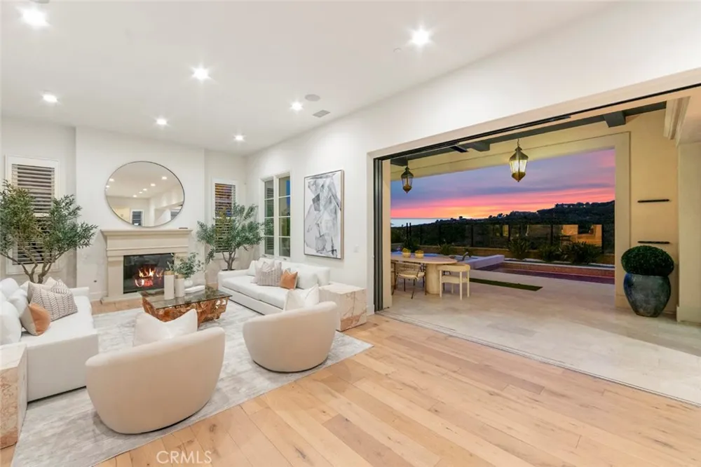 31 Seawatch Newport Coast, CA 92657