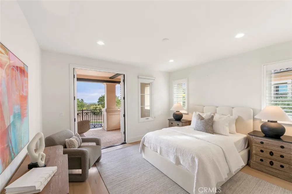 31 Seawatch Newport Coast, CA 92657