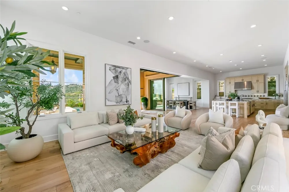 31 Seawatch Newport Coast, CA 92657