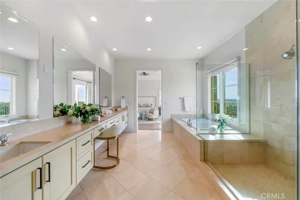 31 Seawatch Newport Coast, CA 92657