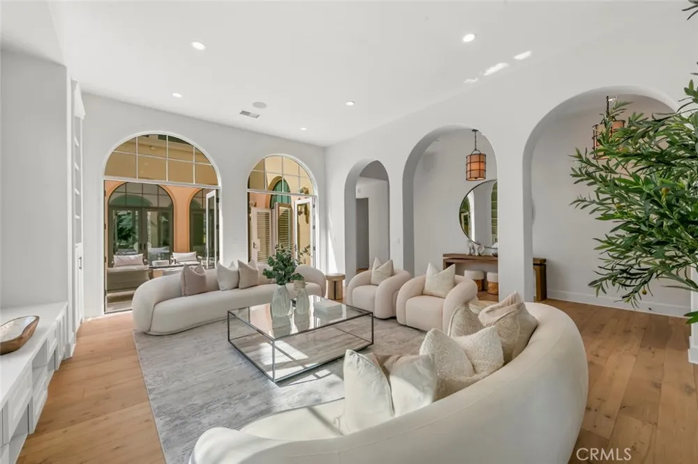 31 Seawatch Newport Coast, CA 92657